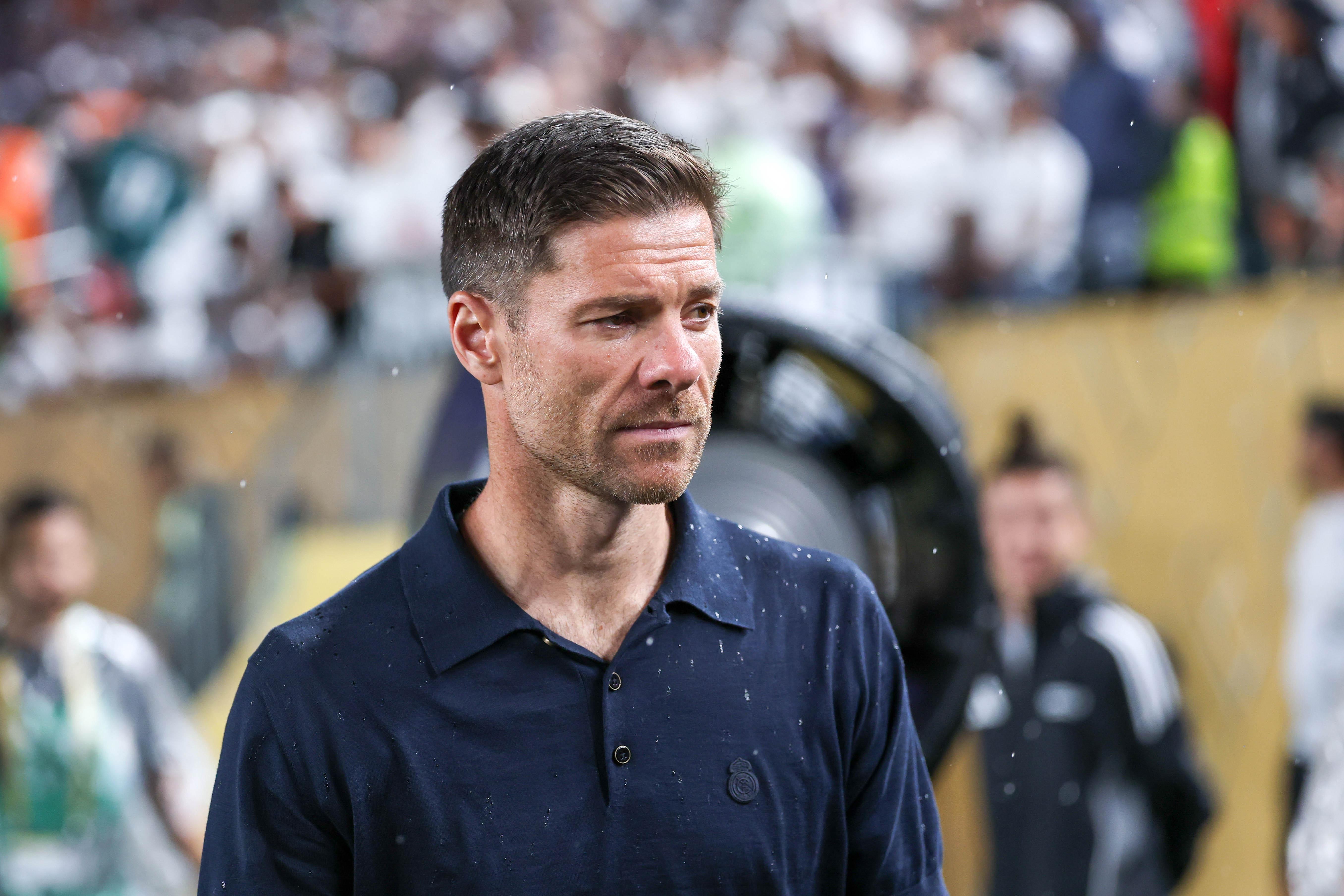 定是怀森和, 上皇马球衣, 不过我确信 定是怀森和, 上皇马球衣, 不过我确信