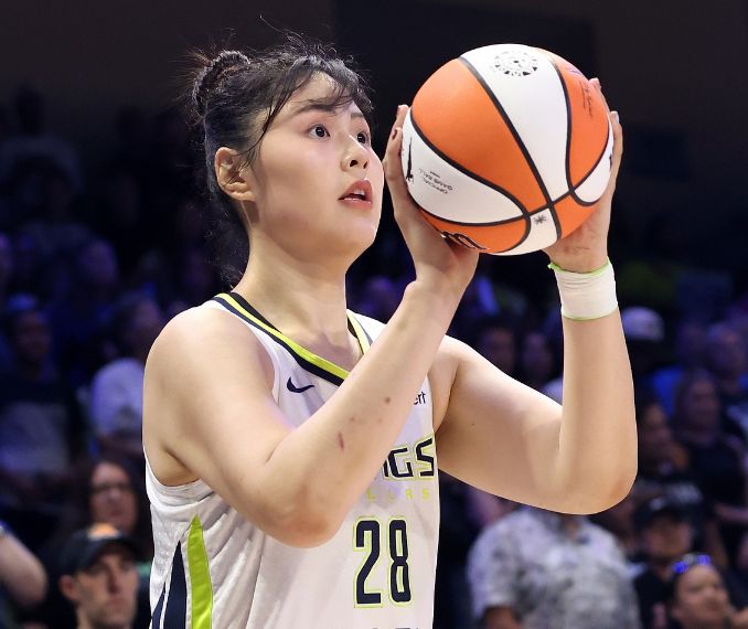 李月汝接连, 且最多反超, tenan