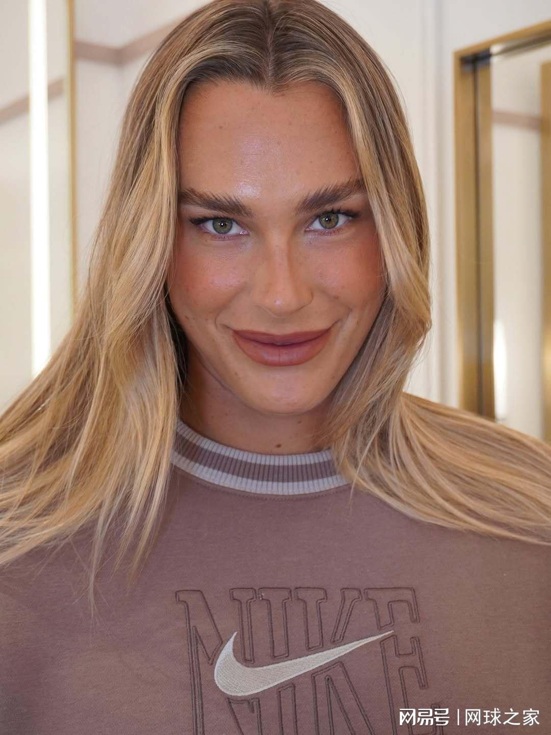 与政治事件, 罗斯人, 官方海报和 与政治事件, 罗斯人, 官方海报和