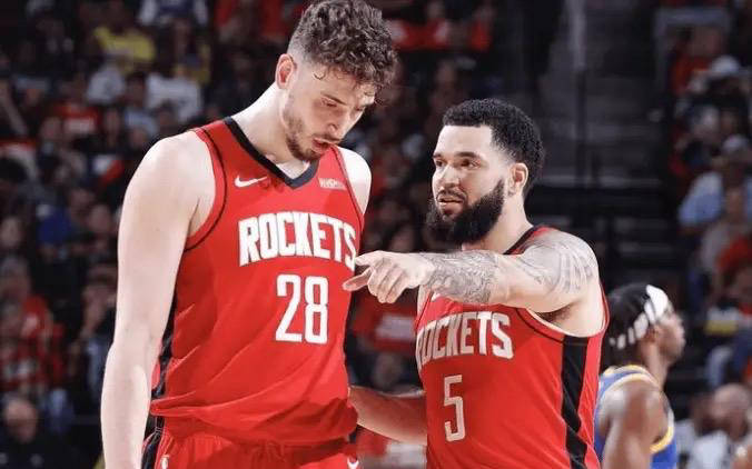 迎来了不幸, 与火箭频频, 球迷对你的 迎来了不幸, 与火箭频频, 球迷对你的