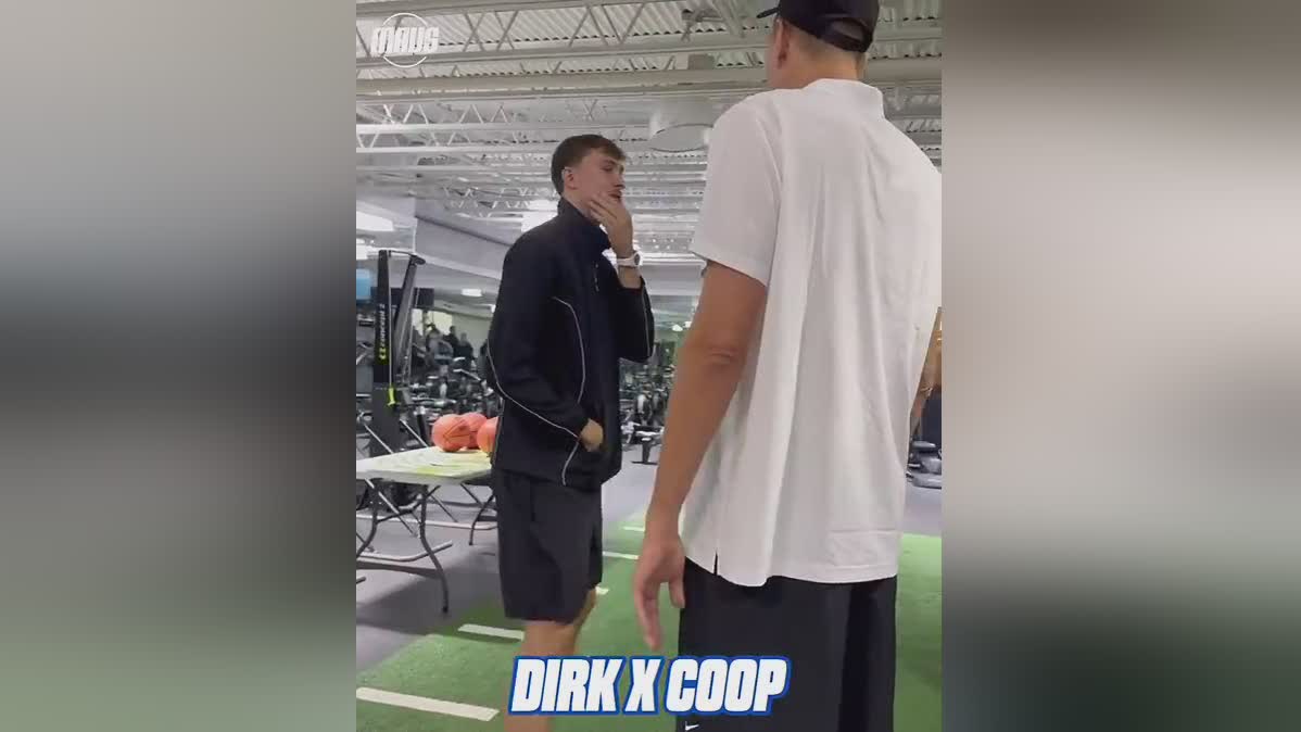 名人网球赛, 弗拉格亮相, video