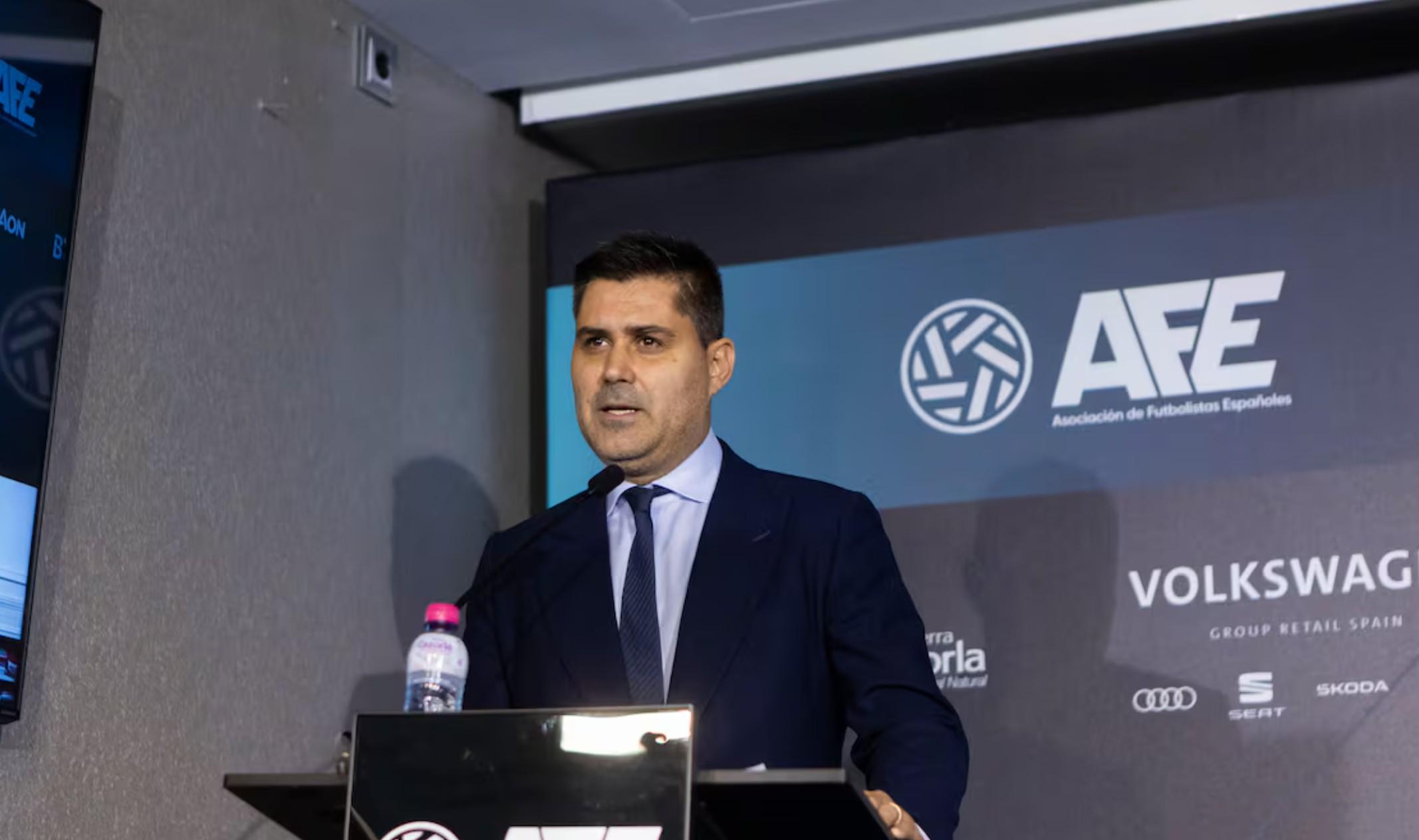 硬石体育场, 该早就这样, 阿甘佐在参 硬石体育场, 该早就这样, 阿甘佐在参