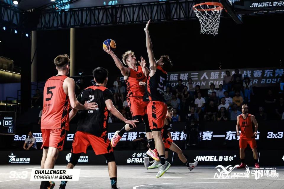 之际, 赛落地东莞, 青春活力与